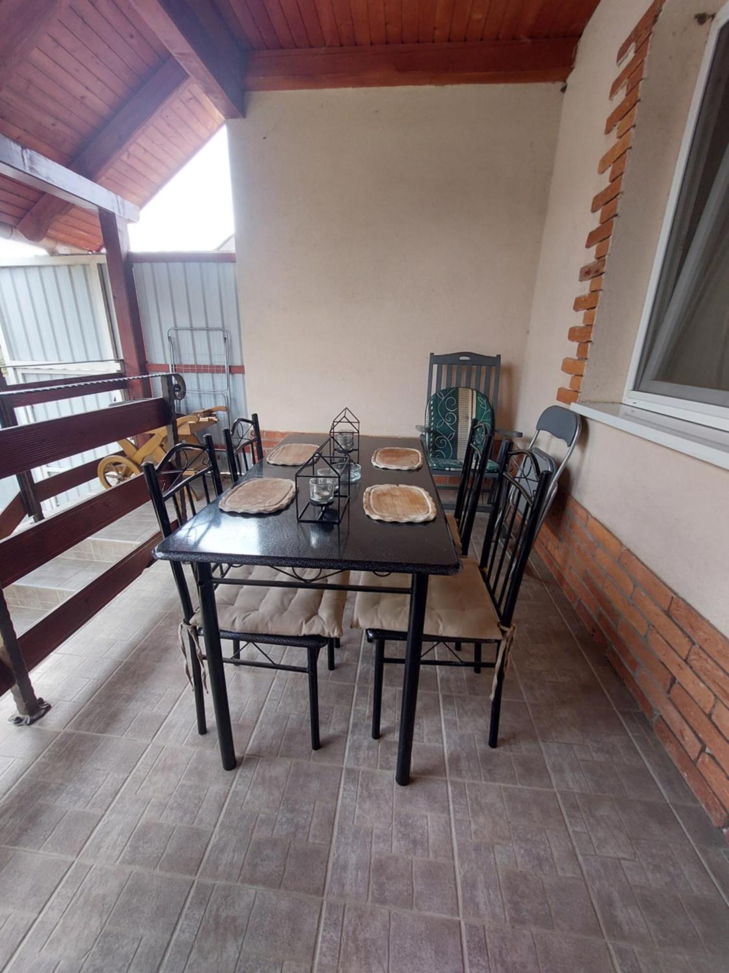 Akacvirag Airport Vendeghaz Apartment Debrecen Exterior photo
